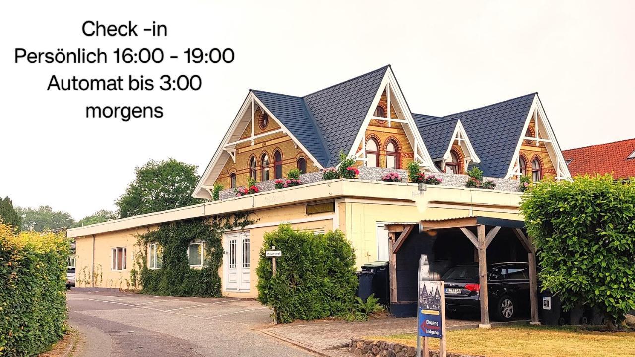 Akzent Hotel Alte Direktionsvilla Kupfermuehle Харисле Екстериор снимка