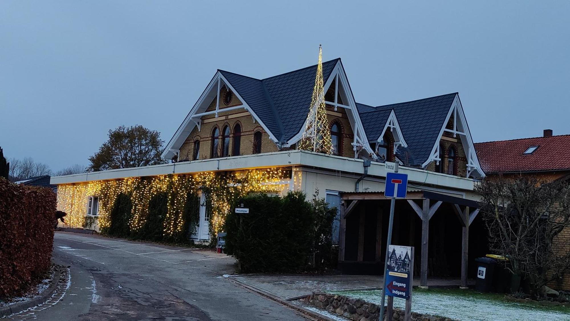 Akzent Hotel Alte Direktionsvilla Kupfermuehle Харисле Екстериор снимка