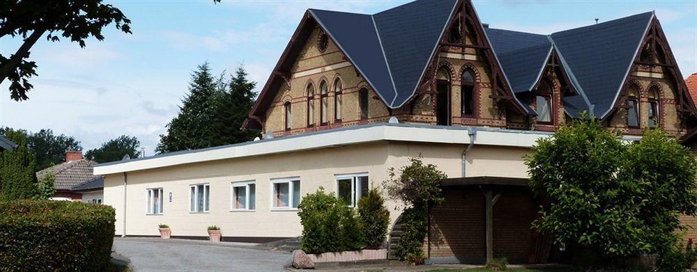 Akzent Hotel Alte Direktionsvilla Kupfermuehle Харисле Екстериор снимка