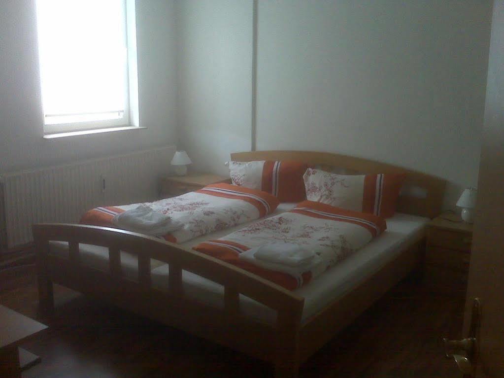 Akzent Hotel Alte Direktionsvilla Kupfermuehle Харисле Екстериор снимка